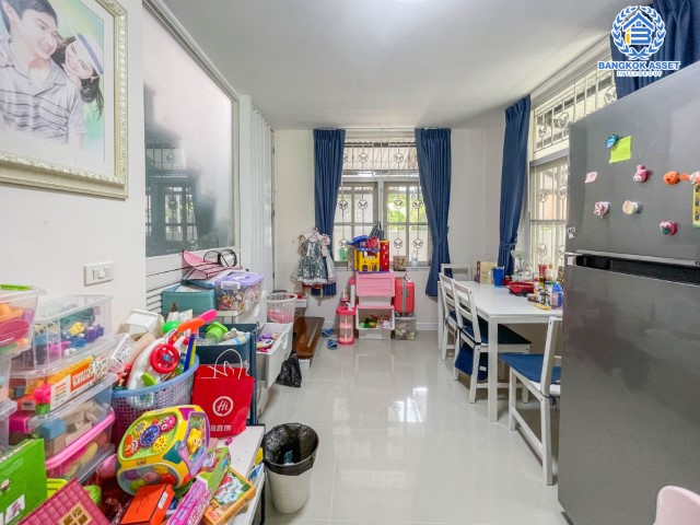 *****บ้านเดี่ยวมือสองย่านนนทบุรี ม.โฮมเพลส รัตนาธิเบศร์ เนื้อที่จัดเต็มถึง 54 ตร.ว. ฟังก์ชั่นพร้อมถึง 4 ห้องนอน 3 ห้องน้ำ 2 ที่จอดรถ แถมฟรี! 3 เครื่องปรับอากาศ และ 2 เครื่องทำน้ำอุ่น บนทำเลศักยภาพ เพียง 12 นาทีก็ถึงรถไฟฟ้าสายสีม่วง "สถานีบางพลู" จองเลย!